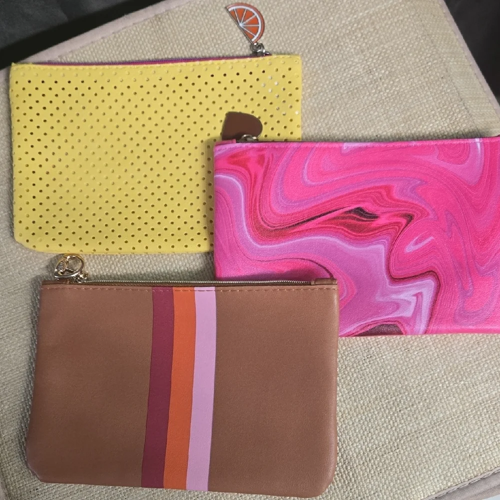 ipsy set includes